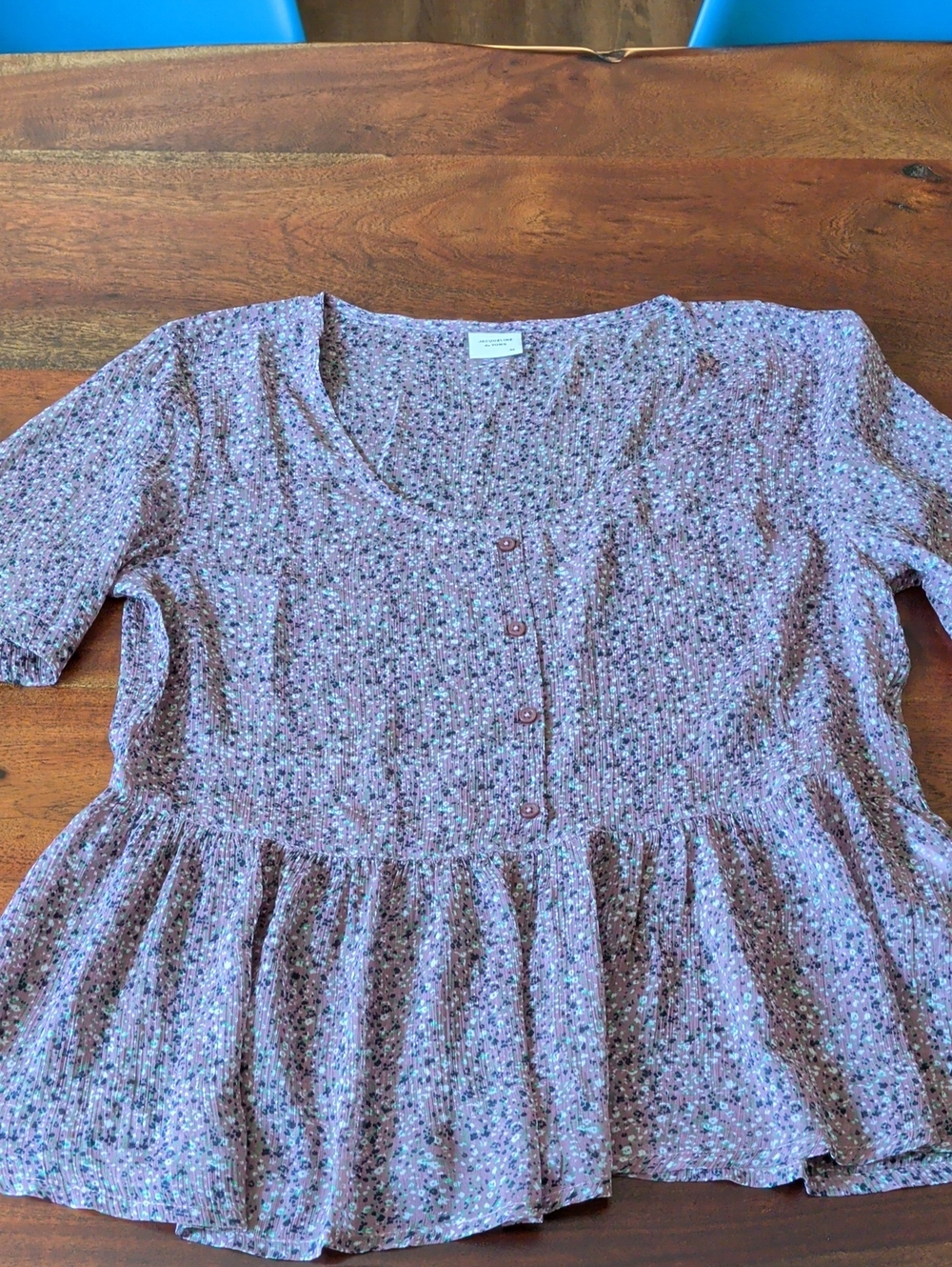 Women's Lavender Floral Button-Front Peplum Top